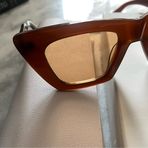 Elisa Johnson Lori Sunglasses - Picture 4 of 10